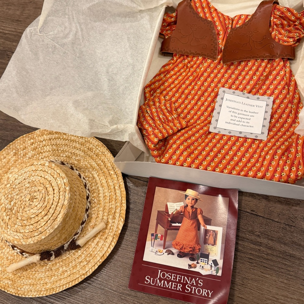 Vtg NIB American Girl Josefina RETIRED Summer Riding Dress & Hat Genuine Leather
